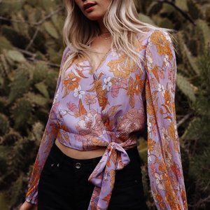 NWOT Astr the Label Brady Floral Wrap Top